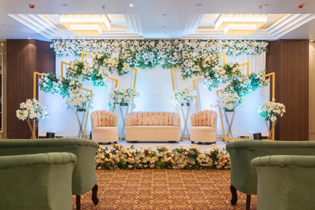 The Grand Dularia interior photograph