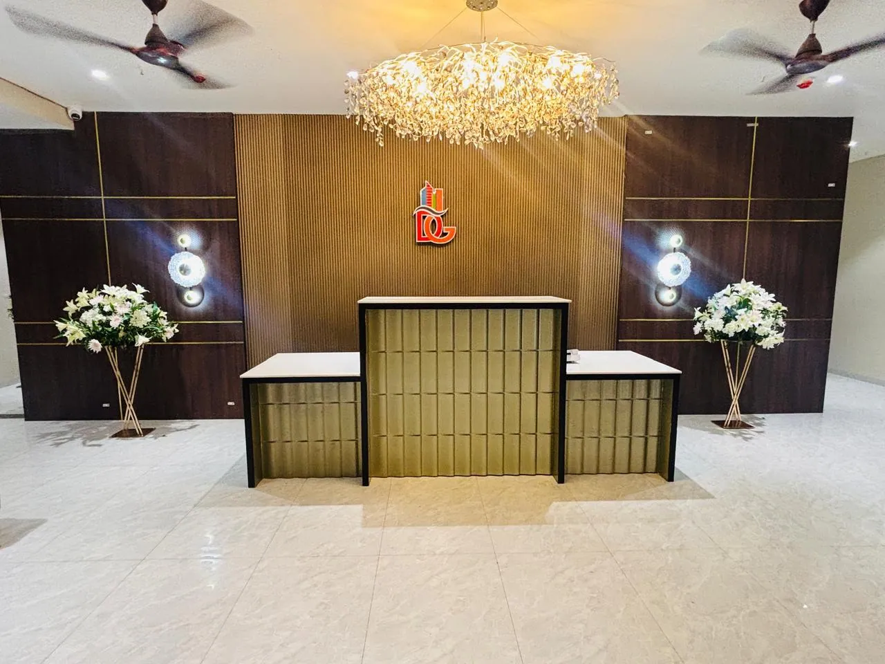 The Grand Dularia interior photograph