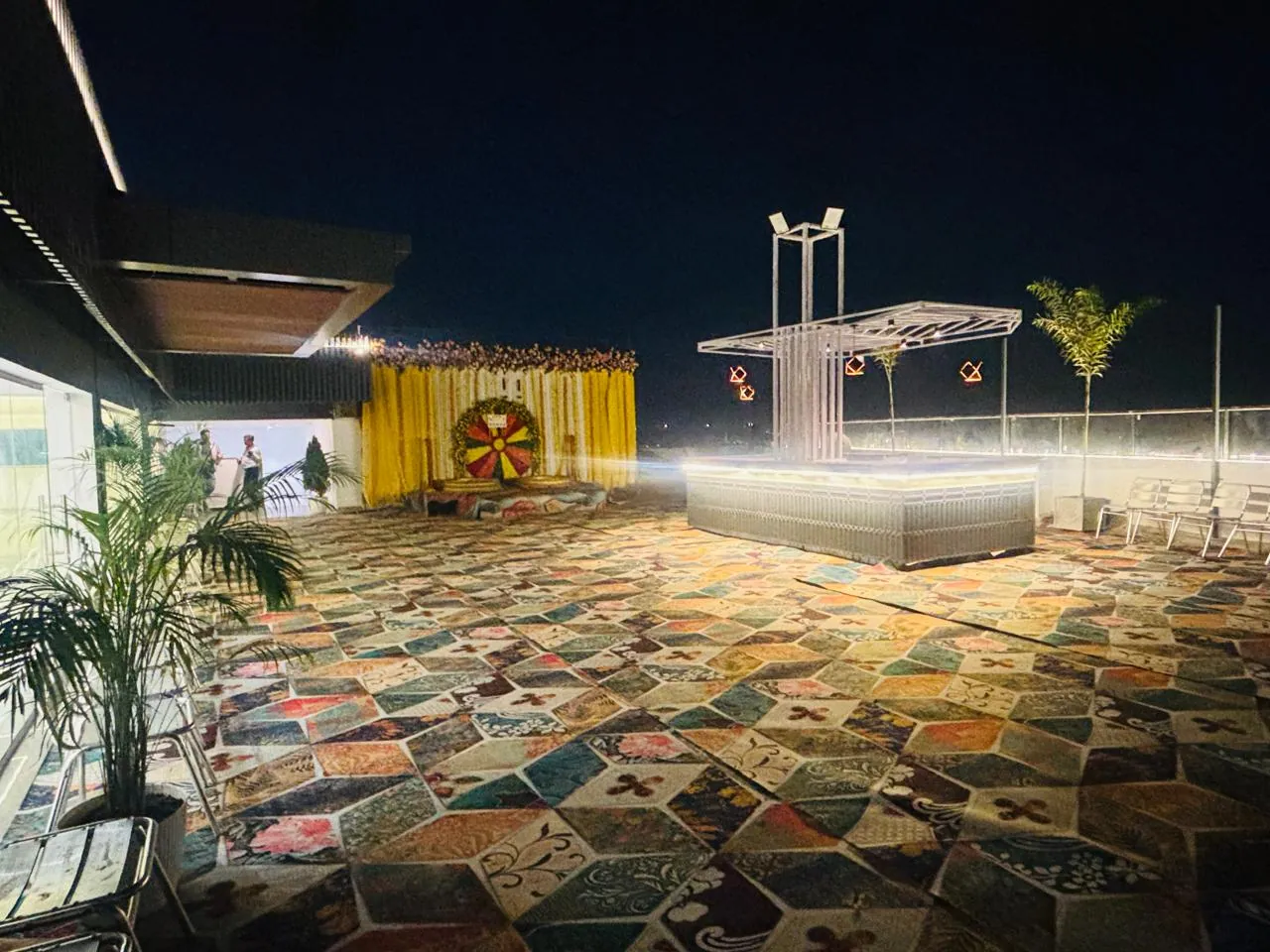 The Grand Dularia interior photograph